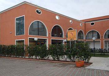 维拉阿尔图拉酒店 奥斯佩达莱托-欧加内奥 外观 照片